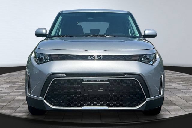 Certified 2023 Kia Soul LX w/ LX Technology Package FWD image 2