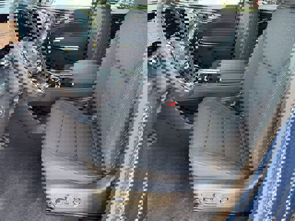 New 2026 Chevrolet Traverse LT image 10