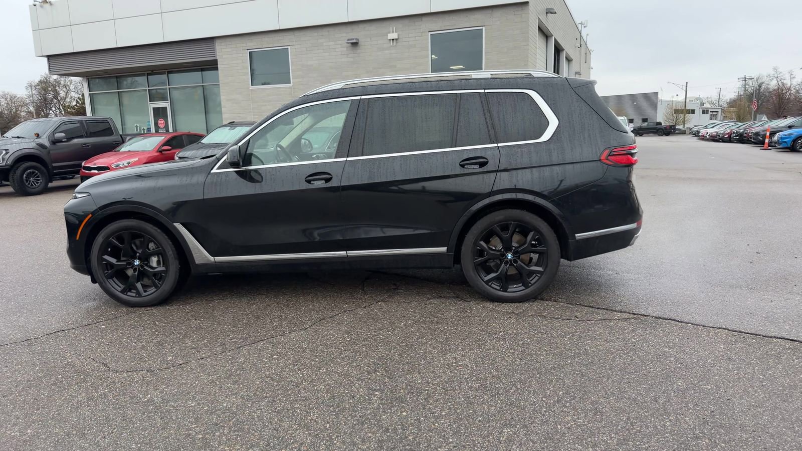 Used 2023 BMW X7 xDrive40i w/ Premium Package AWD/4WD image 7