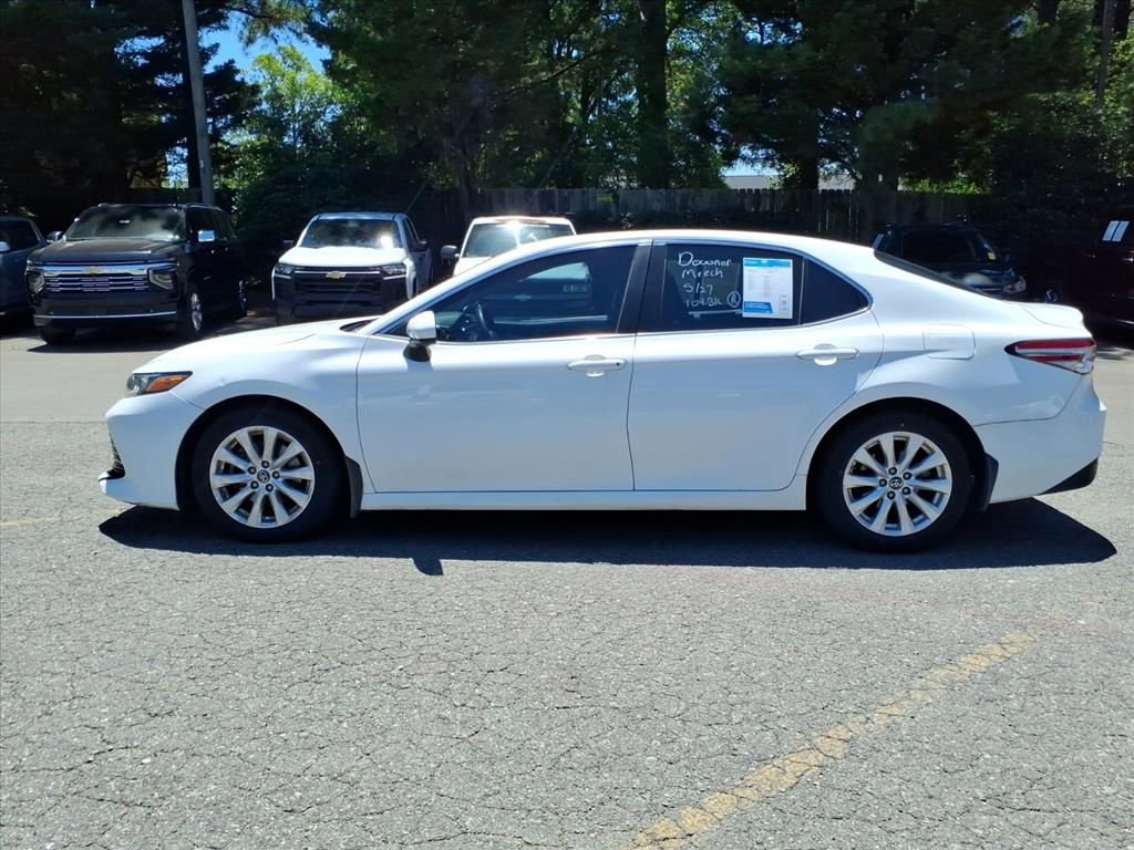 Used 2018 Toyota Camry LE FWD image 31