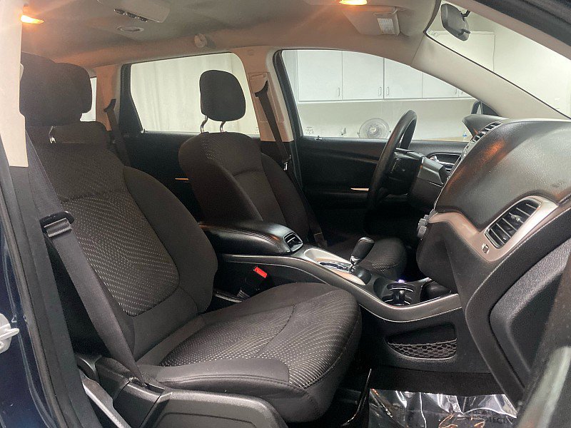 Used 2015 Dodge Journey SXT w/ Flexible Seating Group image 15