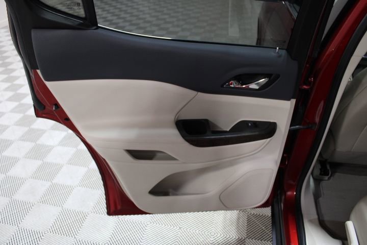 Used 2021 GMC Acadia Denali w/ Denali Technology Package AWD/4WD image 21