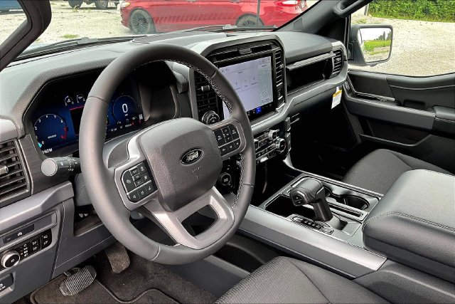 Used 2025 Ford F150 XLT w/ Equipment Group 302A MID AWD/4WD image 12