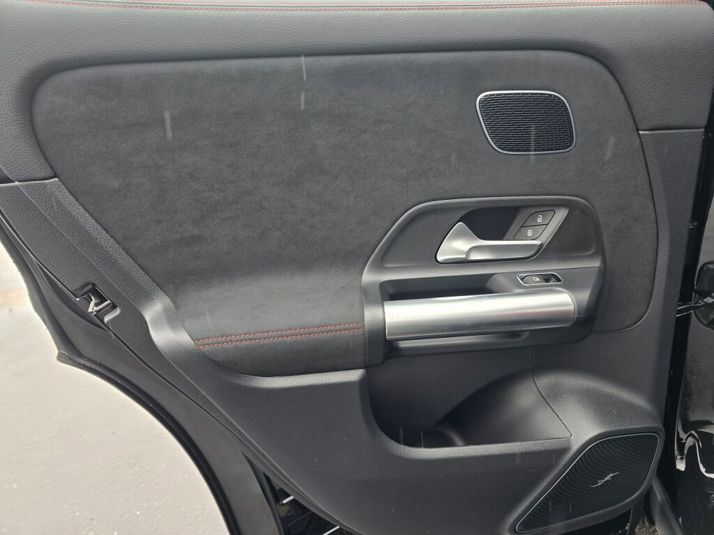 New 2026 Mercedes-Benz GLA 35 AMG 4MATIC image 19