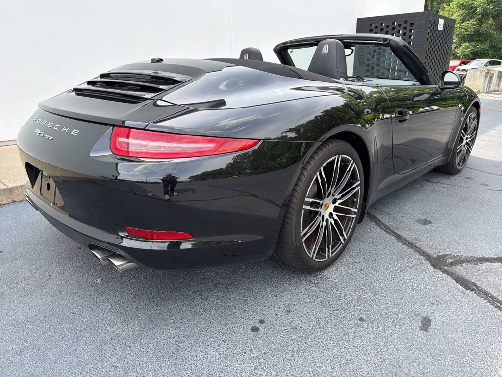 Used 2016 Porsche 911 Carrera Black Edition RWD image 4
