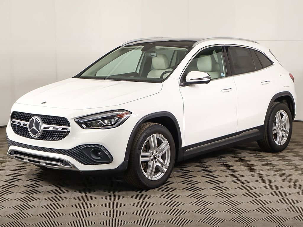 Used 2022 Mercedes-Benz GLA 250 4MATIC w/ Premium Package image 7
