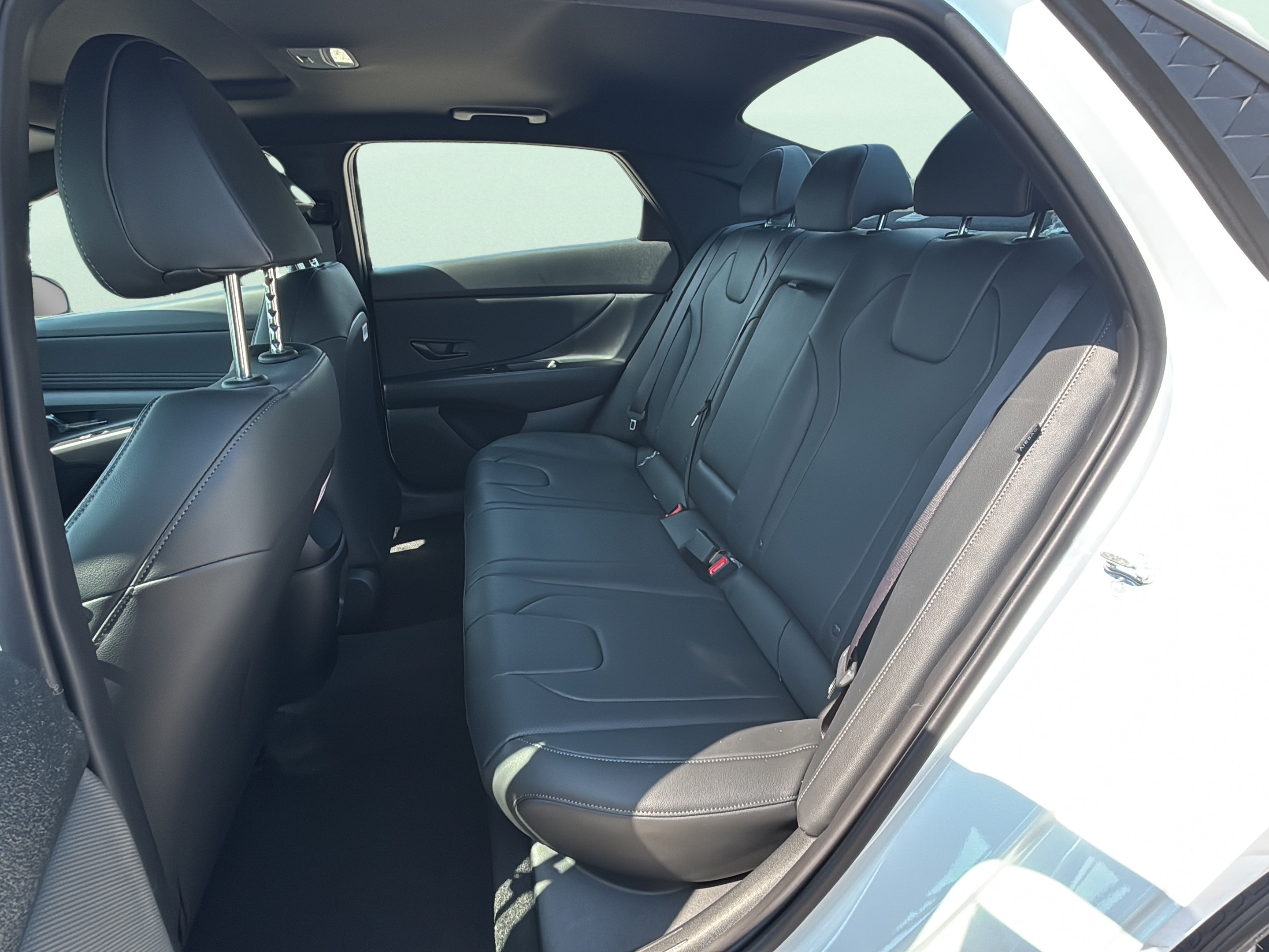 New 2026 Hyundai Elantra SEL Sport FWD image 19