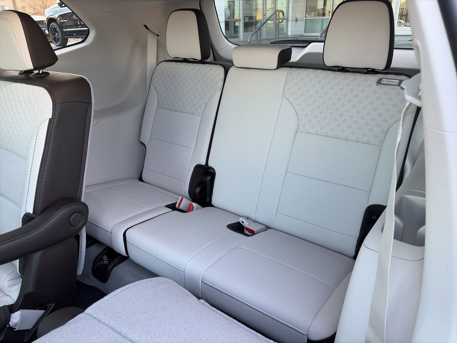 New 2026 GMC Acadia Denali w/ Super Cruise Package image 25