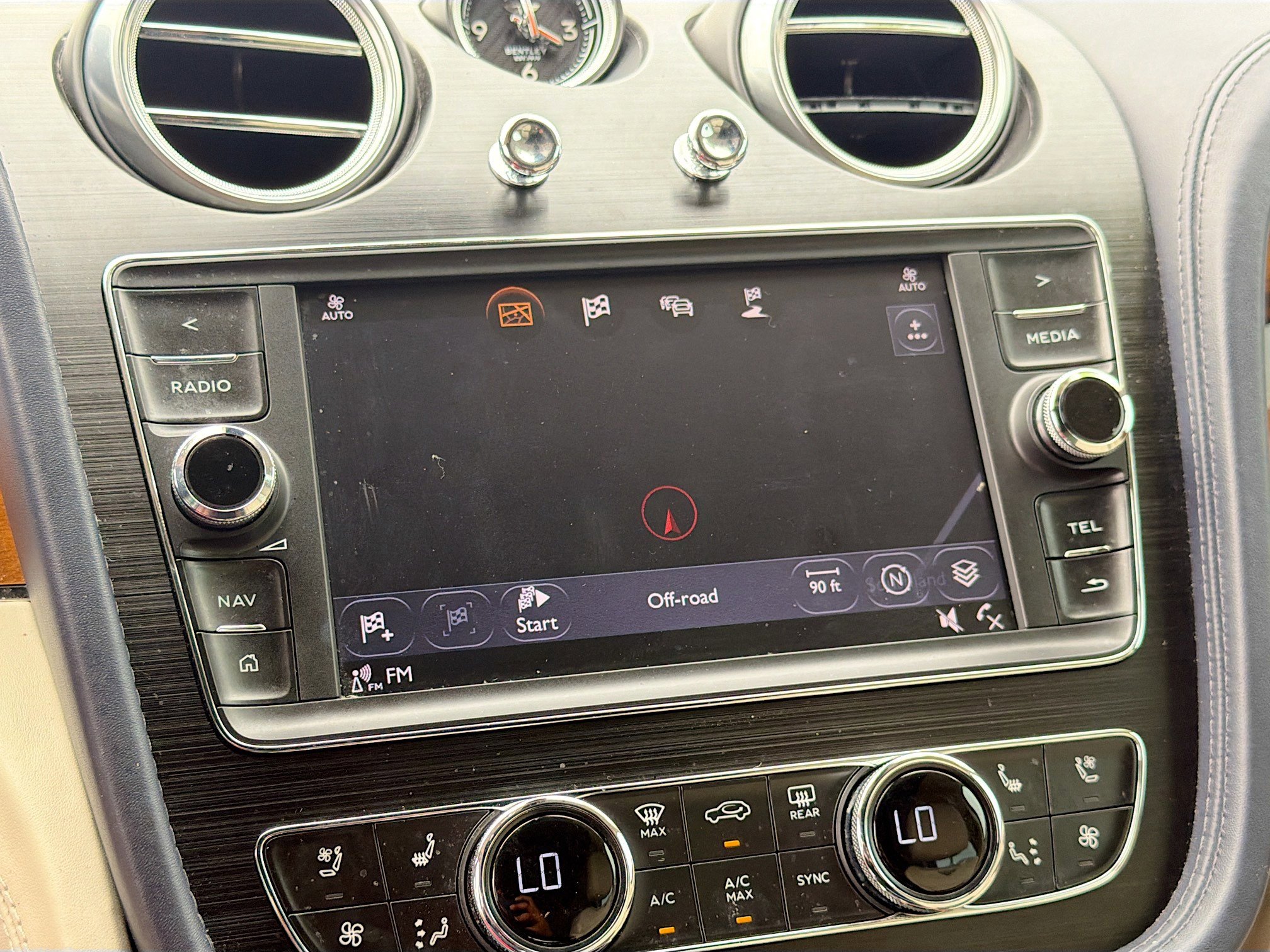 Used 2019 Bentley Bentayga image 31