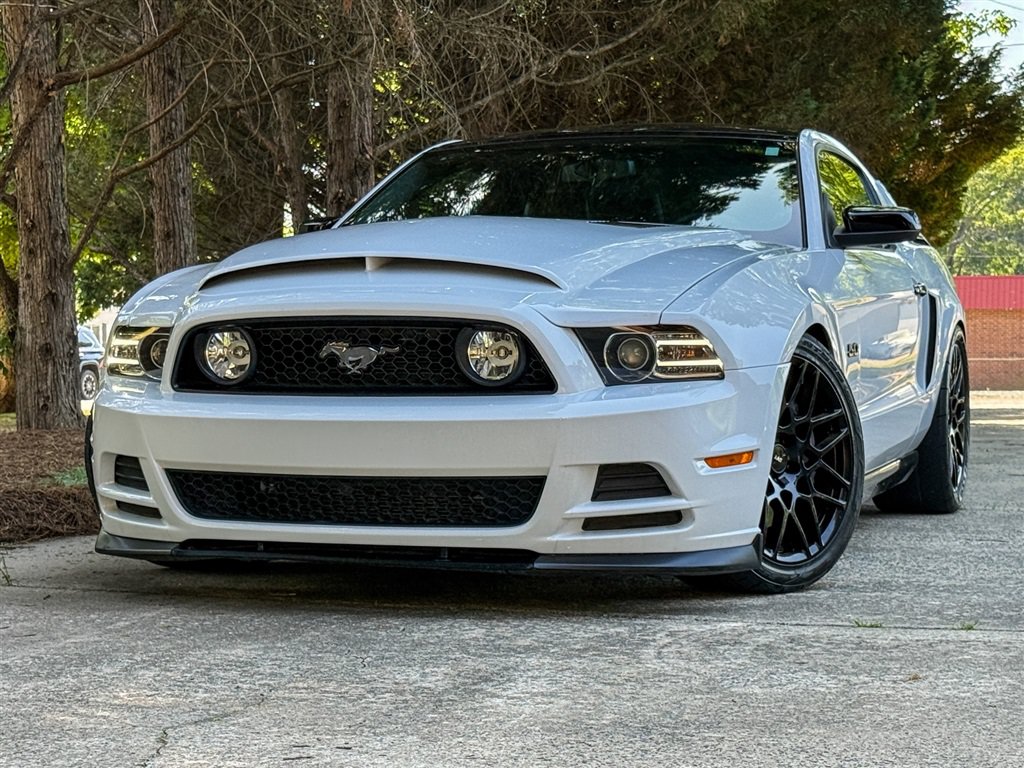 Used 2014 Ford Mustang GT Premium w/ GT Track Package RWD image 8