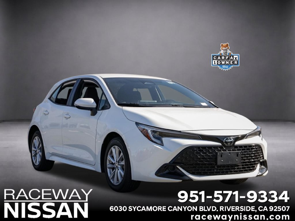 Used 2025 Toyota Corolla SE FWD image 1