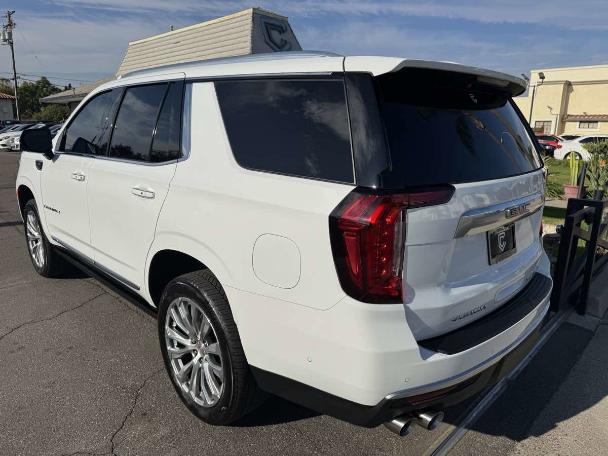 Used 2024 GMC Yukon Denali w/ Advanced Technology Package image 3