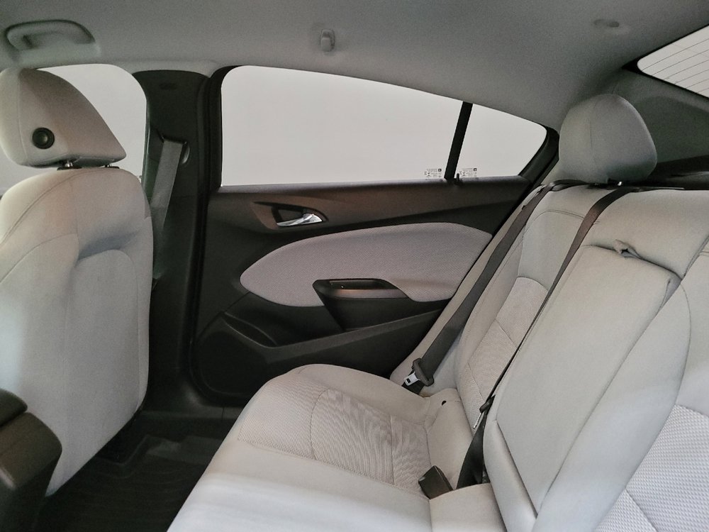 Used 2019 Chevrolet Cruze LT w/ Convenience Package FWD image 18