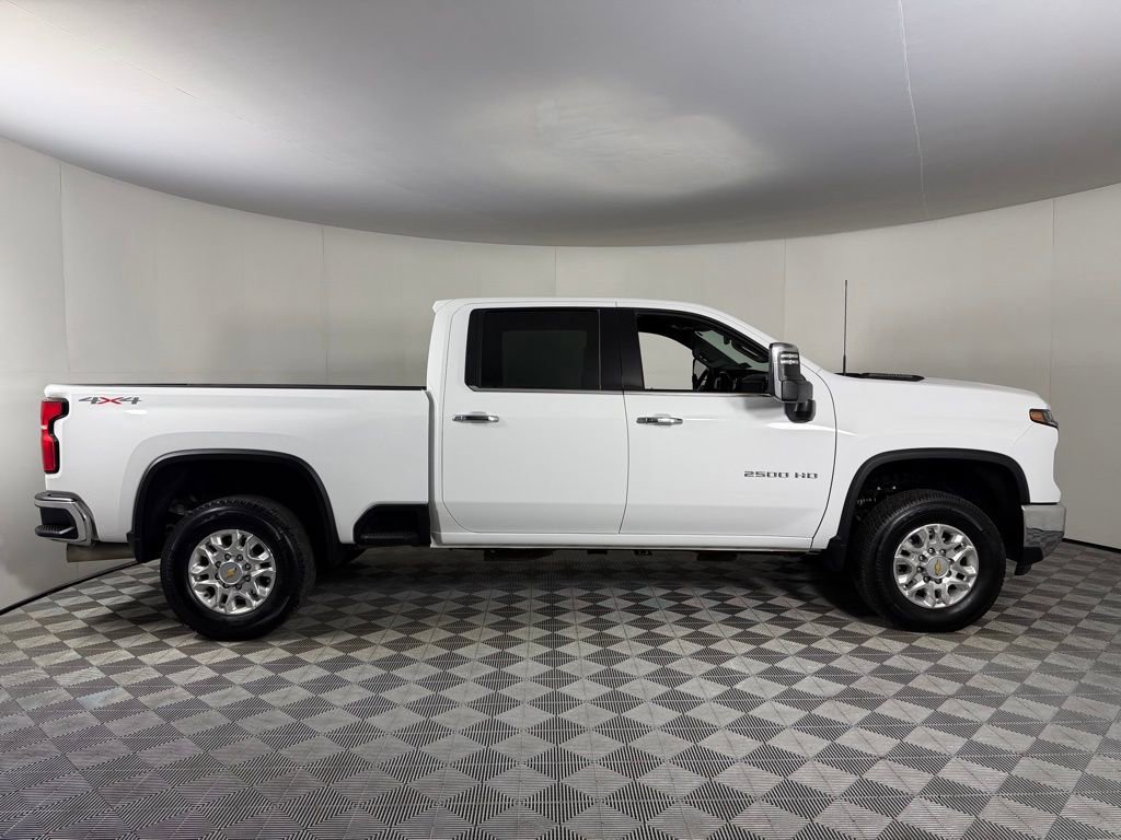 Used 2025 Chevrolet Silverado 2500 LTZ w/ LTZ Convenience Package AWD/4WD image 7
