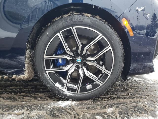 New 2026 BMW 740i xDrive w/ Premium Package image 27