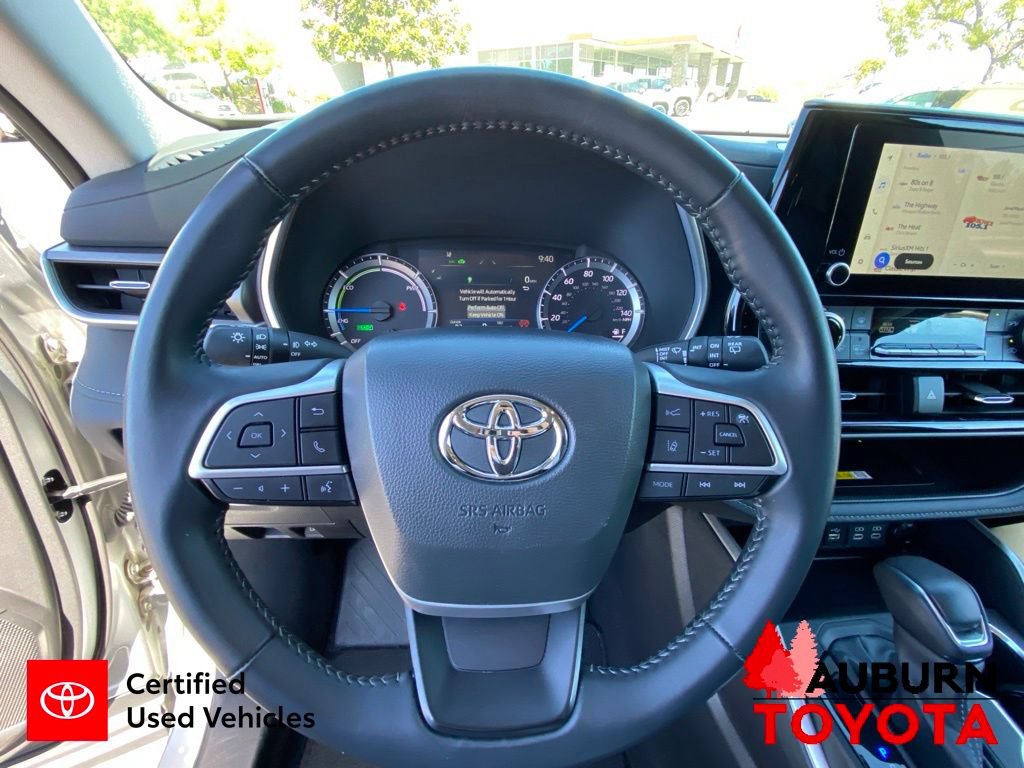 Certified 2024 Toyota Highlander XLE AWD/4WD image 42