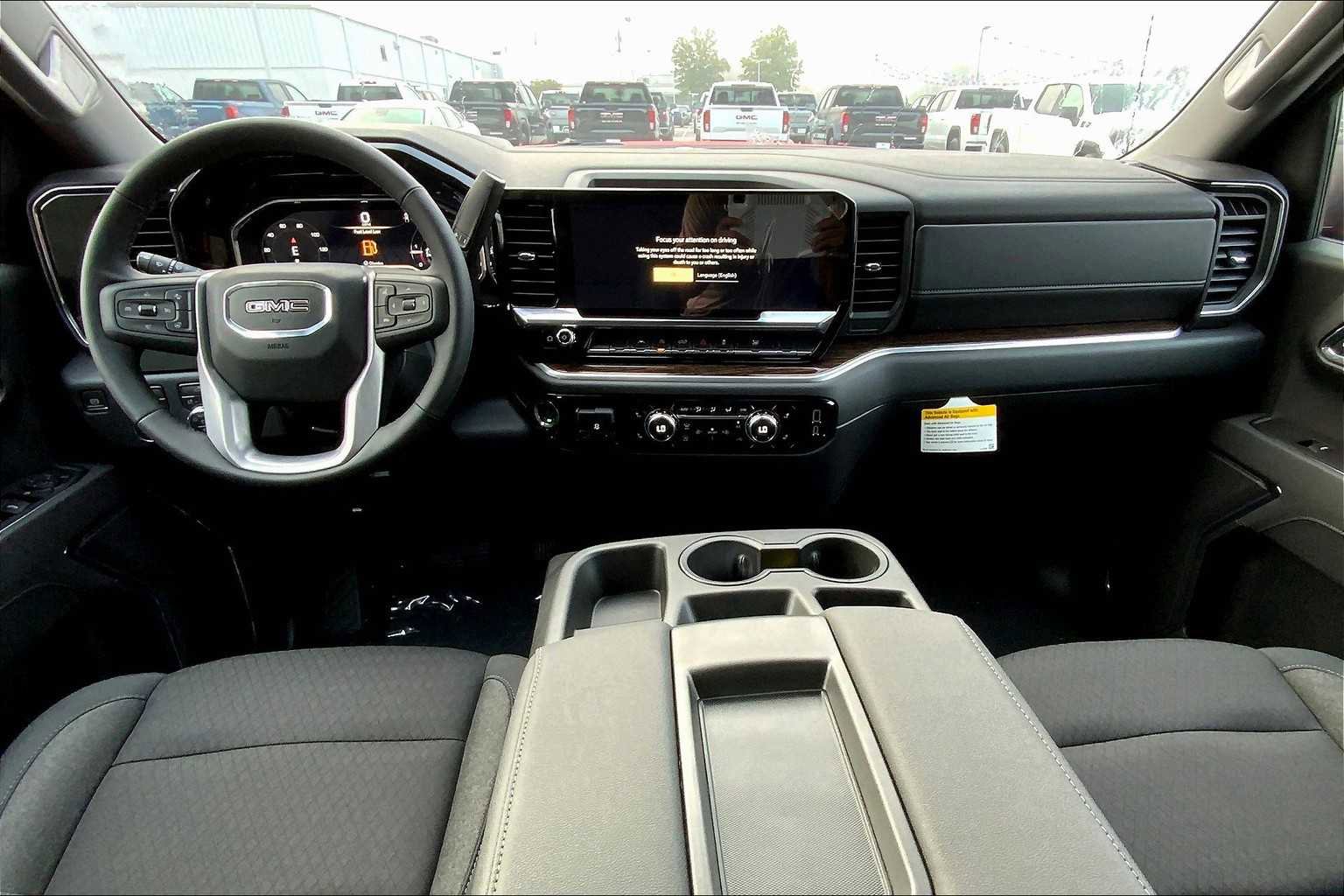 New 2025 GMC Sierra 1500 Elevation image 5