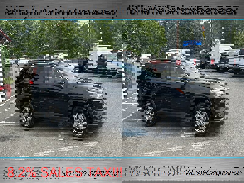 Used 2023 Toyota RAV4 XLE image 4