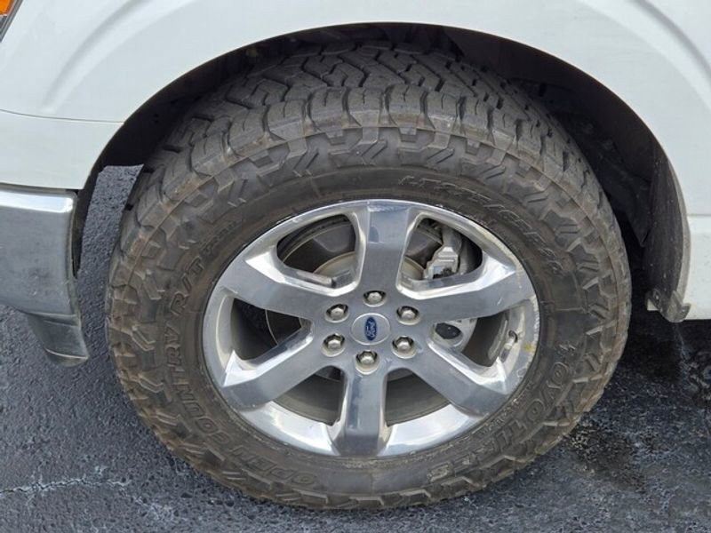 Used 2022 Ford F150 Lariat w/ Equipment Group 502A High image 4