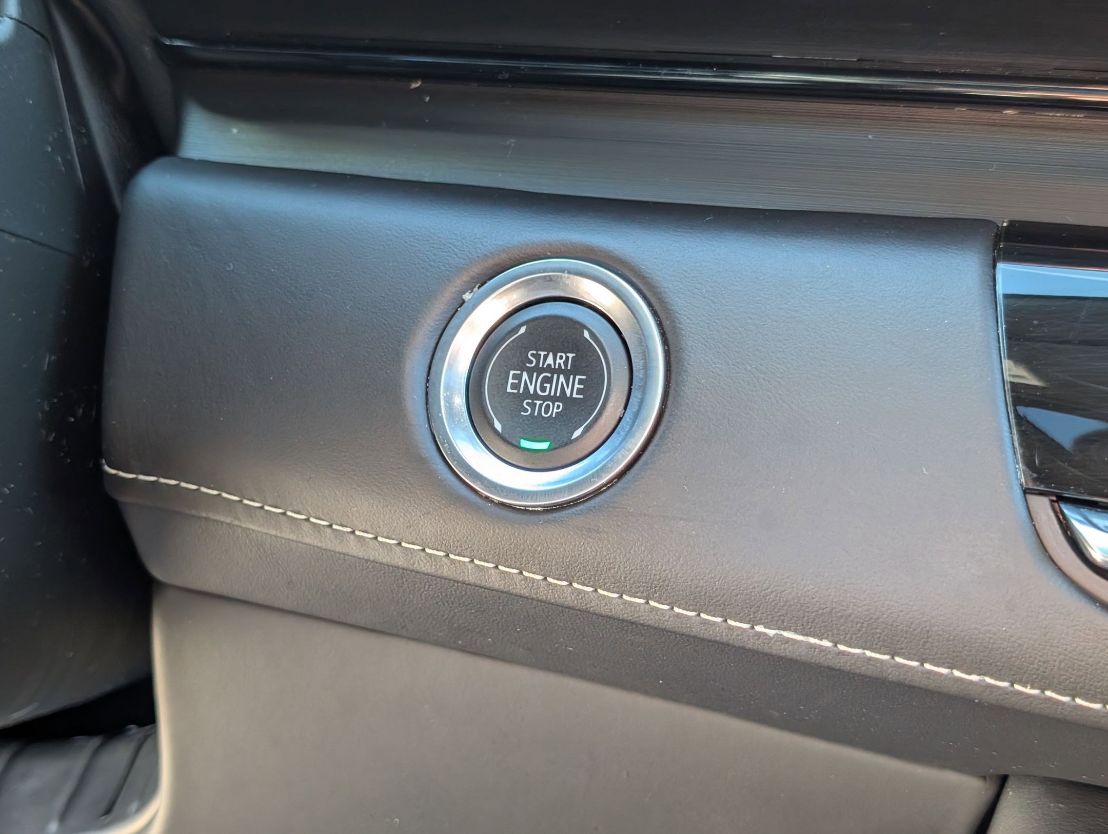 Used 2024 Cadillac Escalade Sport Platinum w/ LPO, ONYX Package image 19