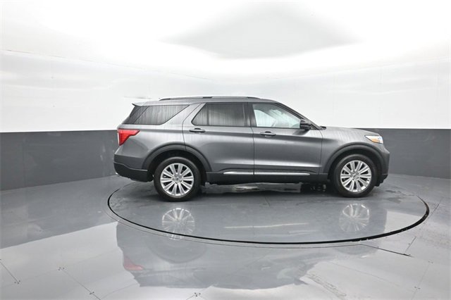 Certified 2022 Ford Explorer Limited w/ Limited Technology Package image 8