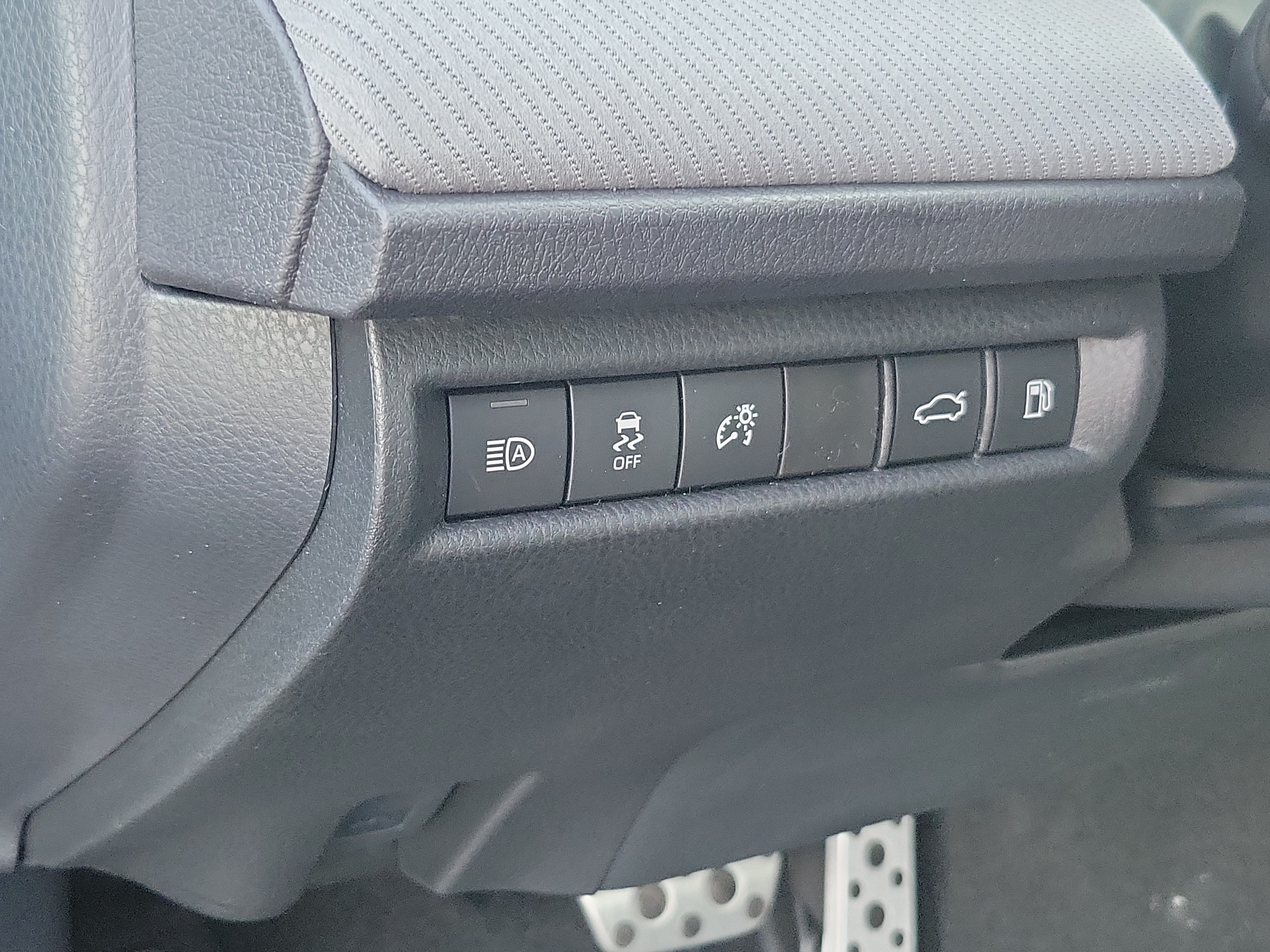 New 2026 Toyota Camry SE FWD image 18