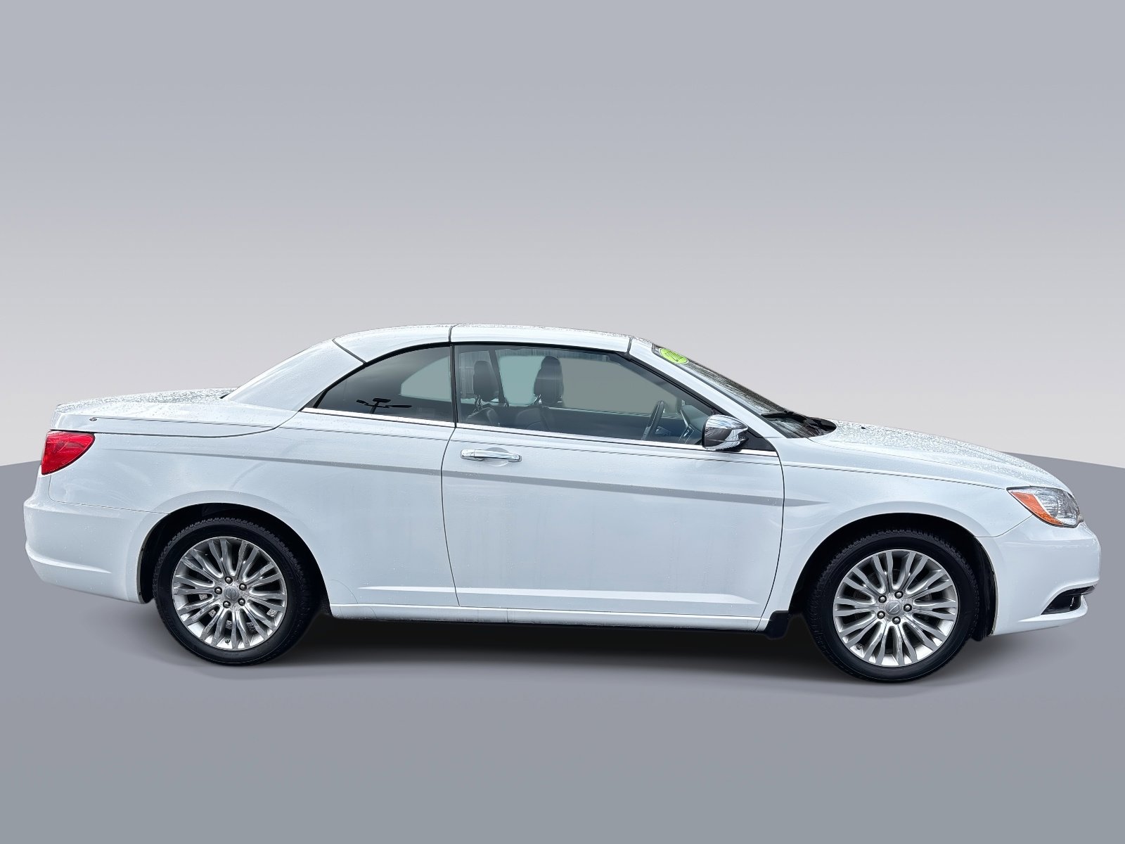 Used 2011 Chrysler 200 Limited image 2