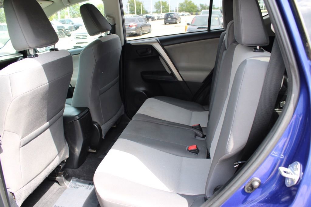 Used 2015 Toyota RAV4 LE image 20