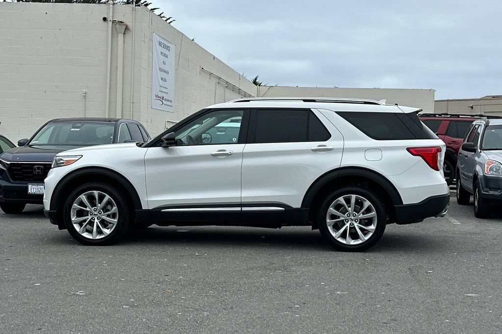Certified 2023 Ford Explorer Platinum w/ Technology Package AWD/4WD image 7