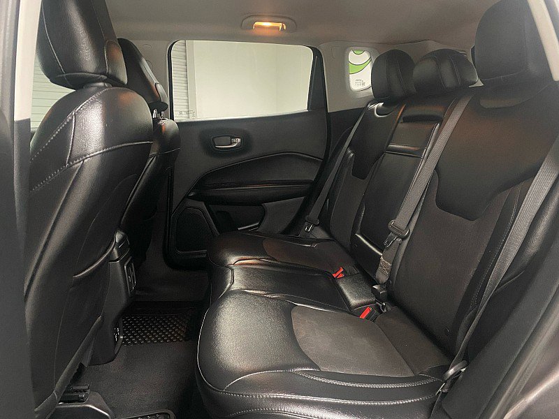 Used 2018 Jeep Compass Latitude w/ Popular Equipment Group image 12