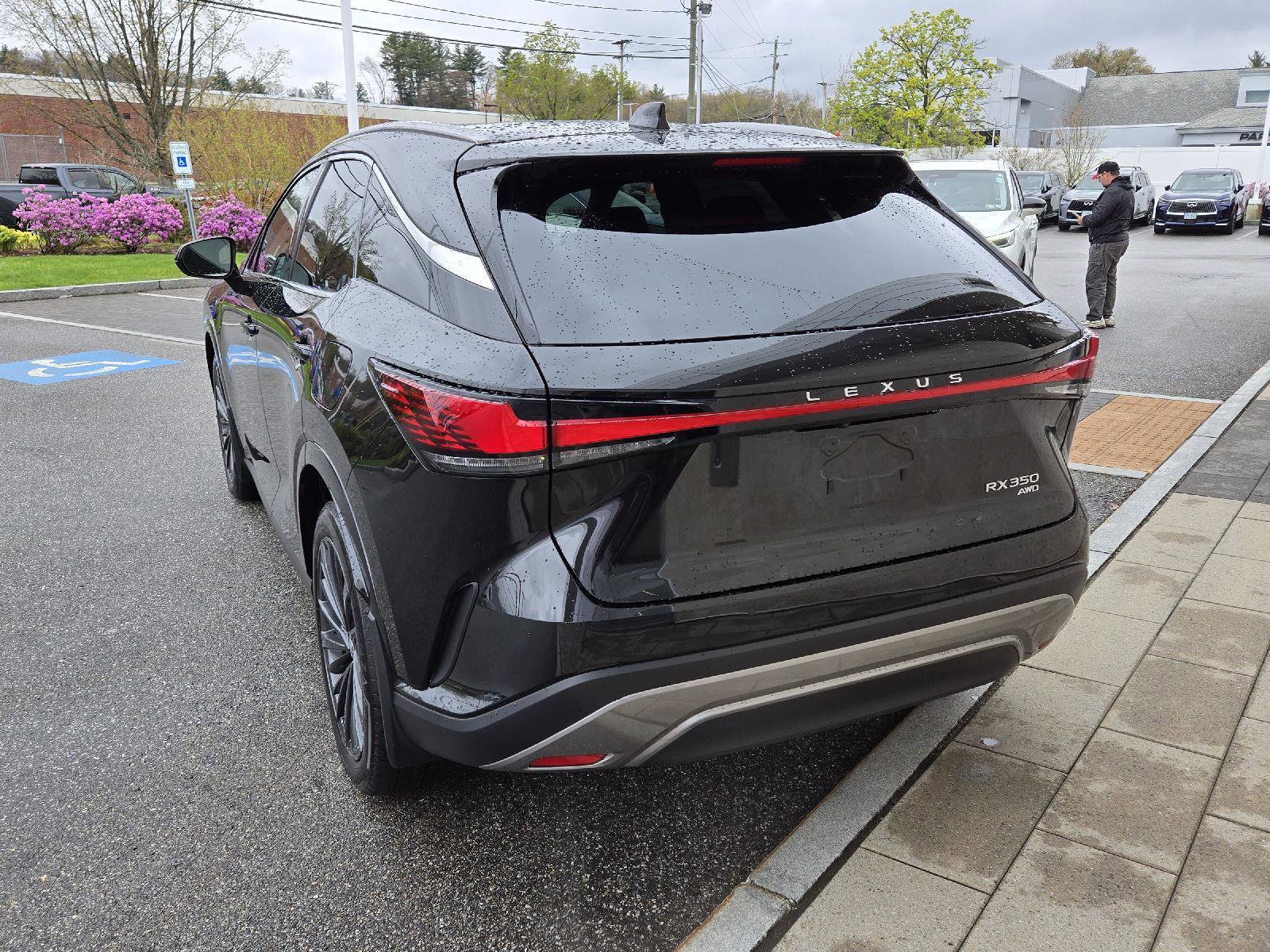Used 2025 Lexus RX 350 Premium w/ Accessory Package AWD/4WD image 11