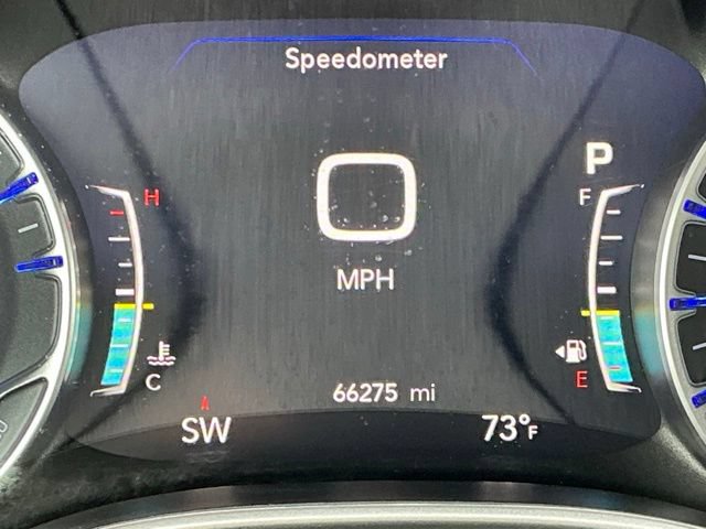 Used 2024 Chrysler Pacifica Touring-L FWD image 29