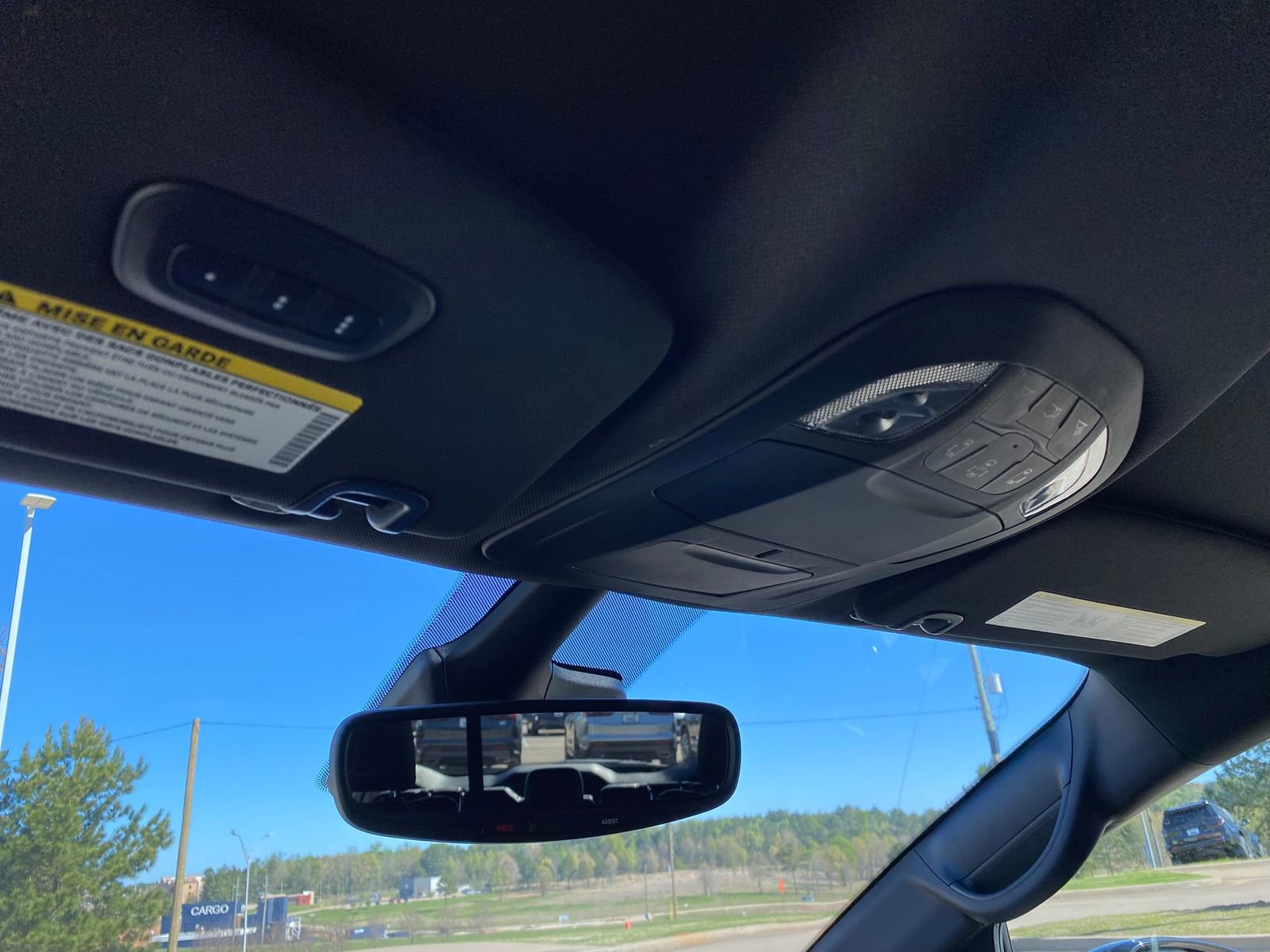 Used 2025 Chrysler Pacifica Select image 23