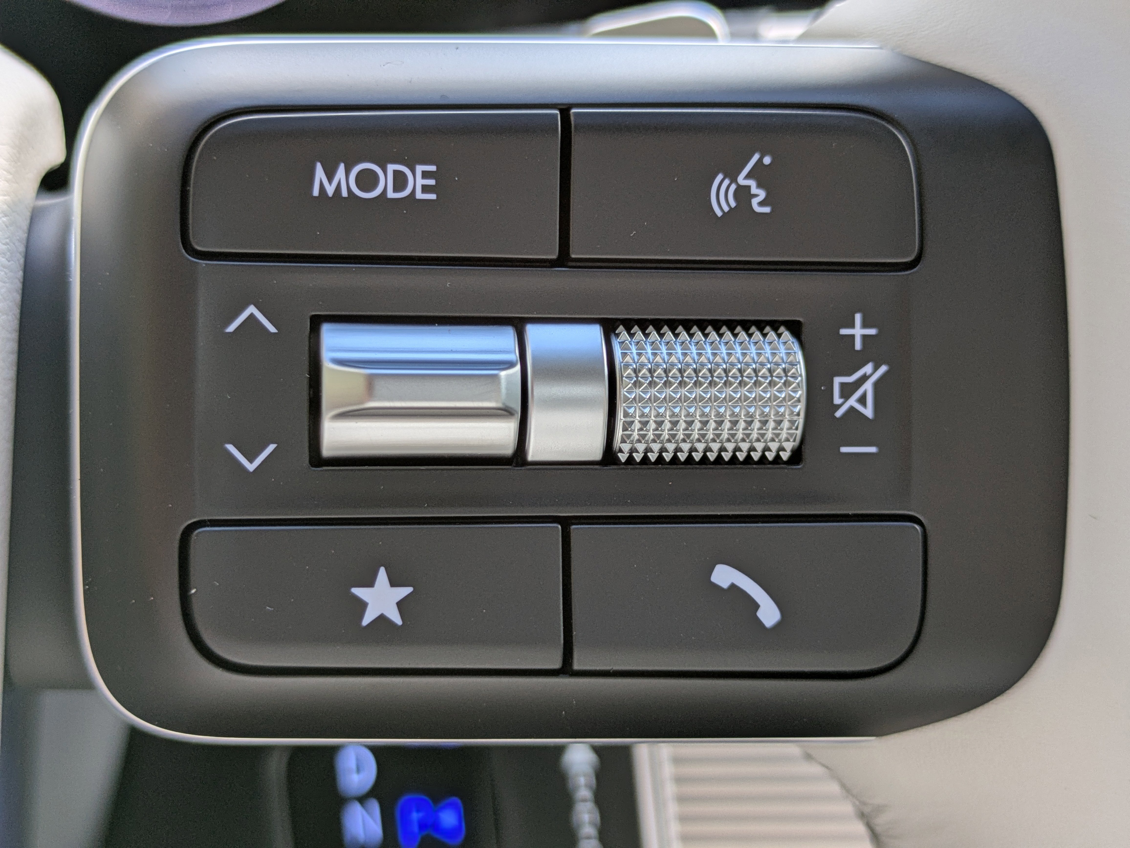 New 2026 Hyundai Santa Fe SE image 28