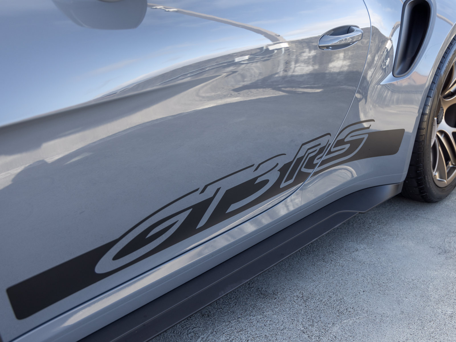 Certified 2023 Porsche 911 GT3 RS RWD image 23