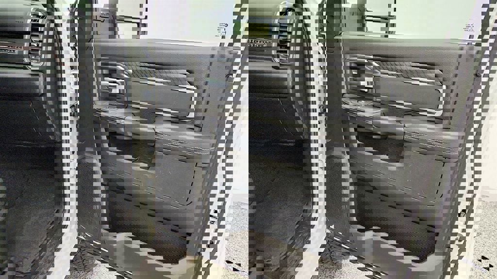 Used 2025 RAM 2500 Big Horn image 26