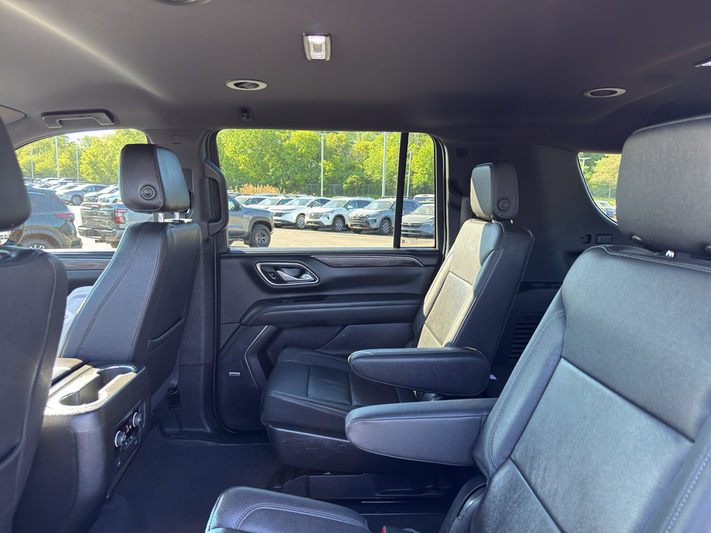 Used 2022 Chevrolet Suburban Z71 AWD/4WD image 31