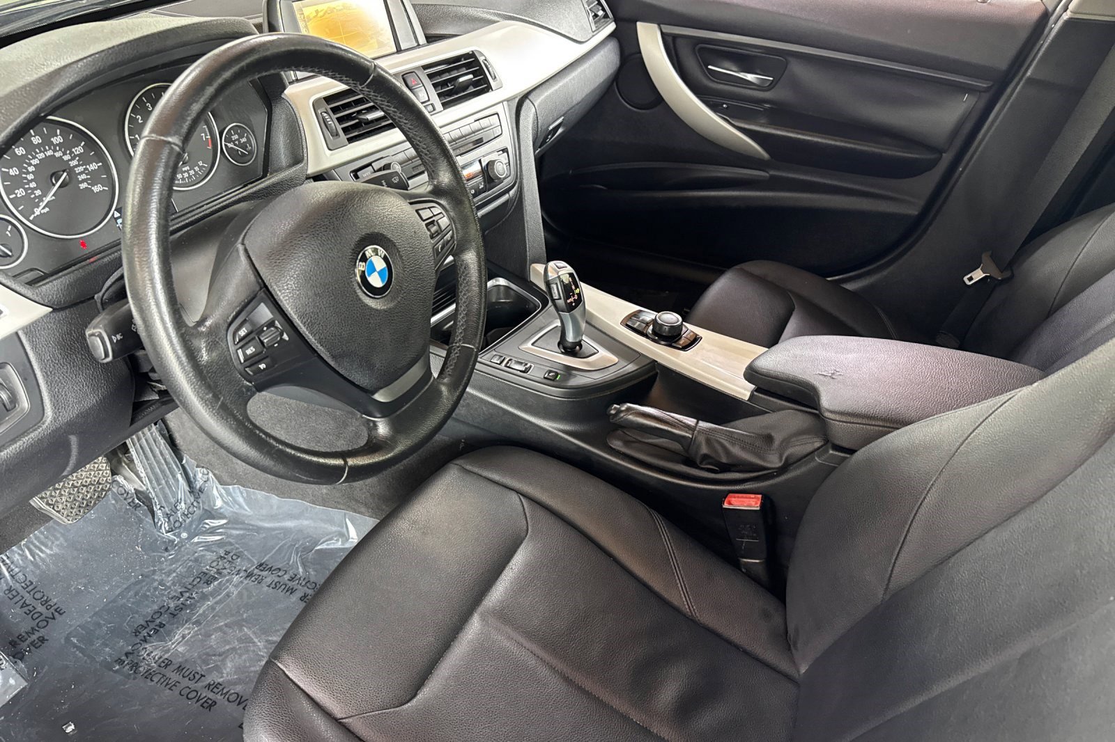 Used 2013 BMW 320i Sedan image 4