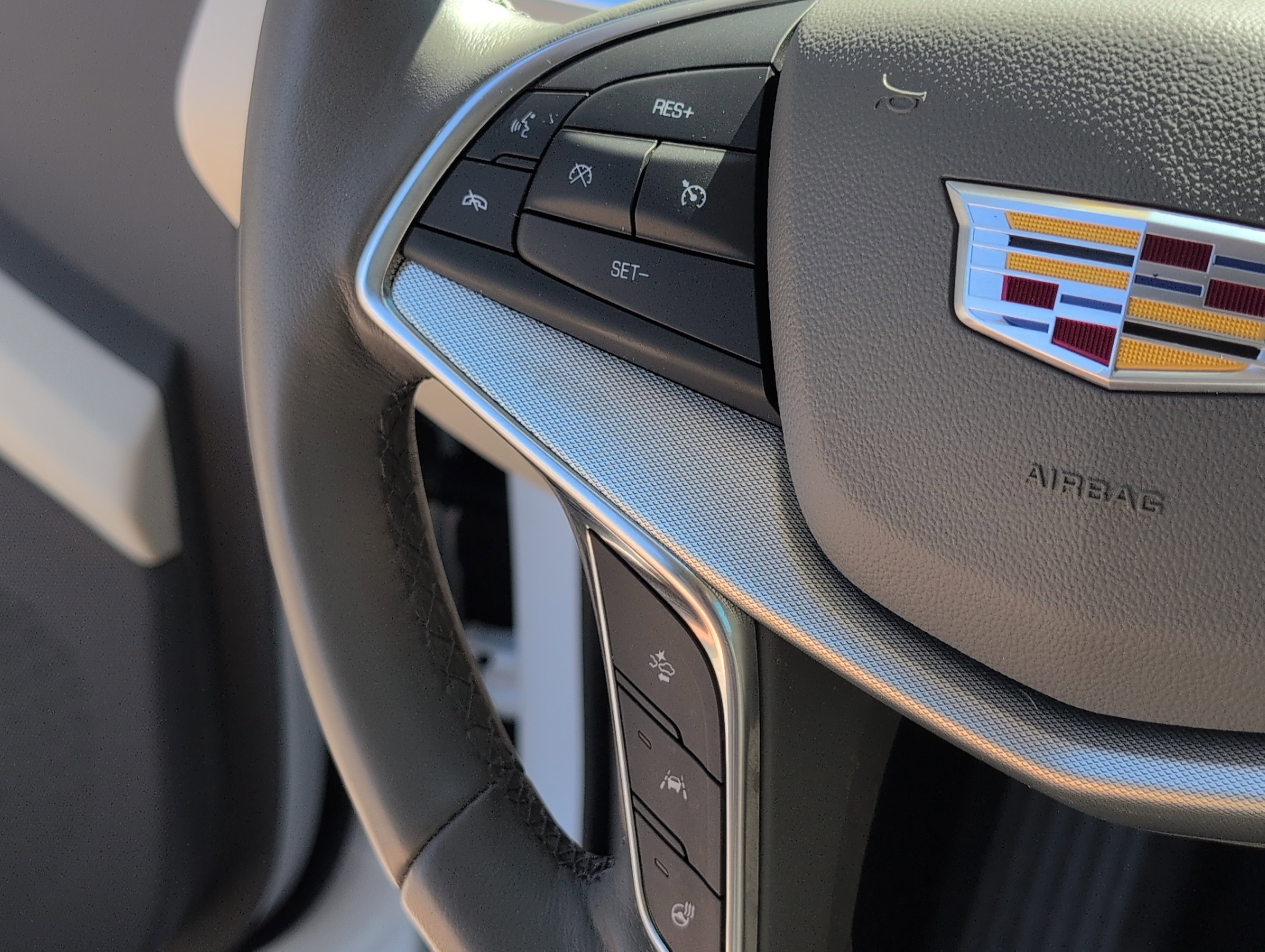 Certified 2022 Cadillac XT5 Premium Luxury FWD image 27