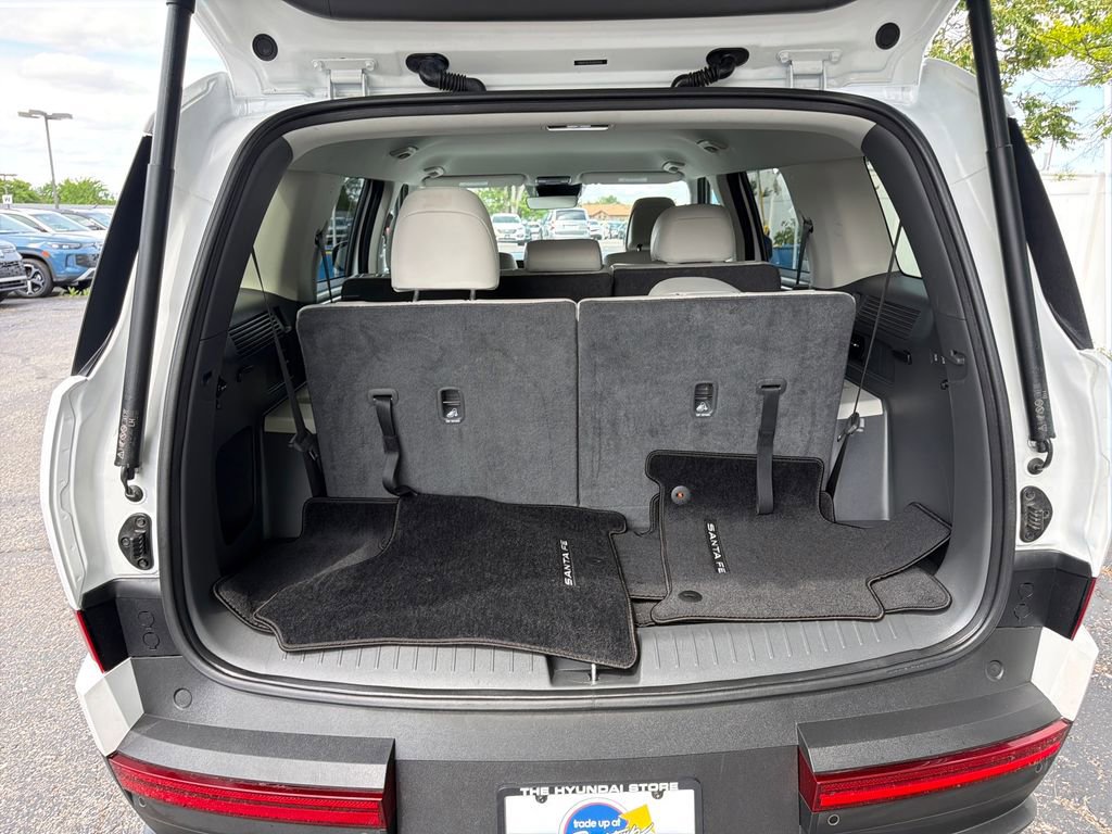 Used 2025 Hyundai Santa Fe SEL FWD image 27