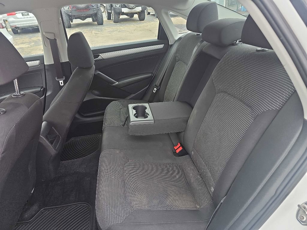 Used 2016 Volkswagen Passat 1.8T S image 13