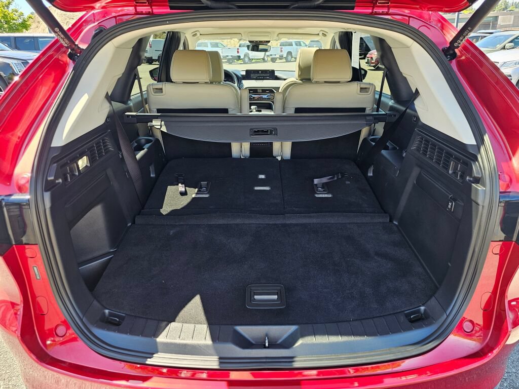 Certified 2024 MAZDA CX-90 Plug-In Hybrid w/ Preferred AWD/4WD image 26
