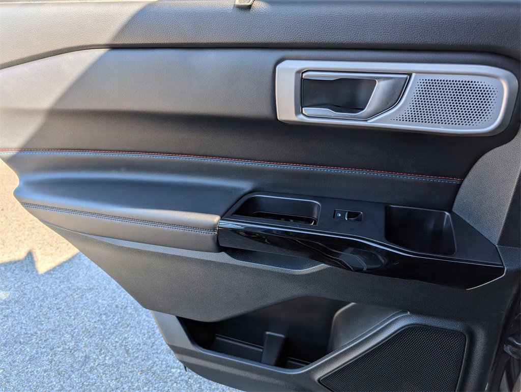 Used 2024 Ford Explorer ST w/ Equipment Group 401A image 29