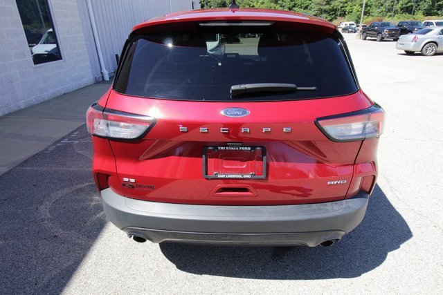 Used 2022 Ford Escape SE w/ SE Sport Appearance Package image 11