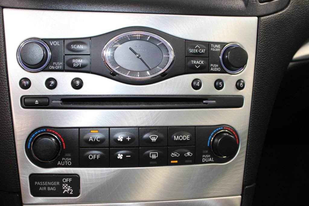 Used 2015 INFINITI Q60 AWD Coupe w/ Premium Package image 30