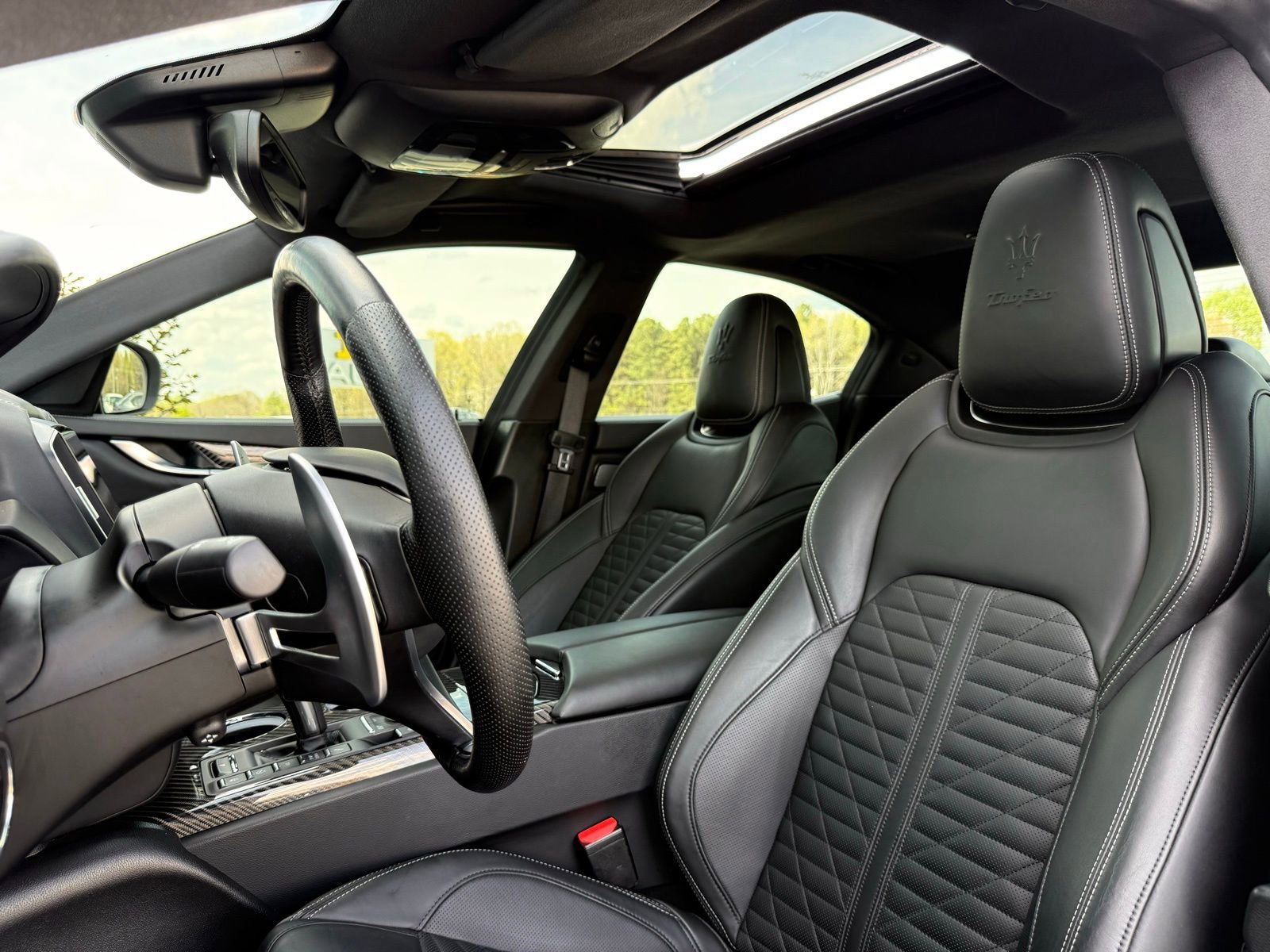 Used 2021 Maserati Ghibli Trofeo image 29