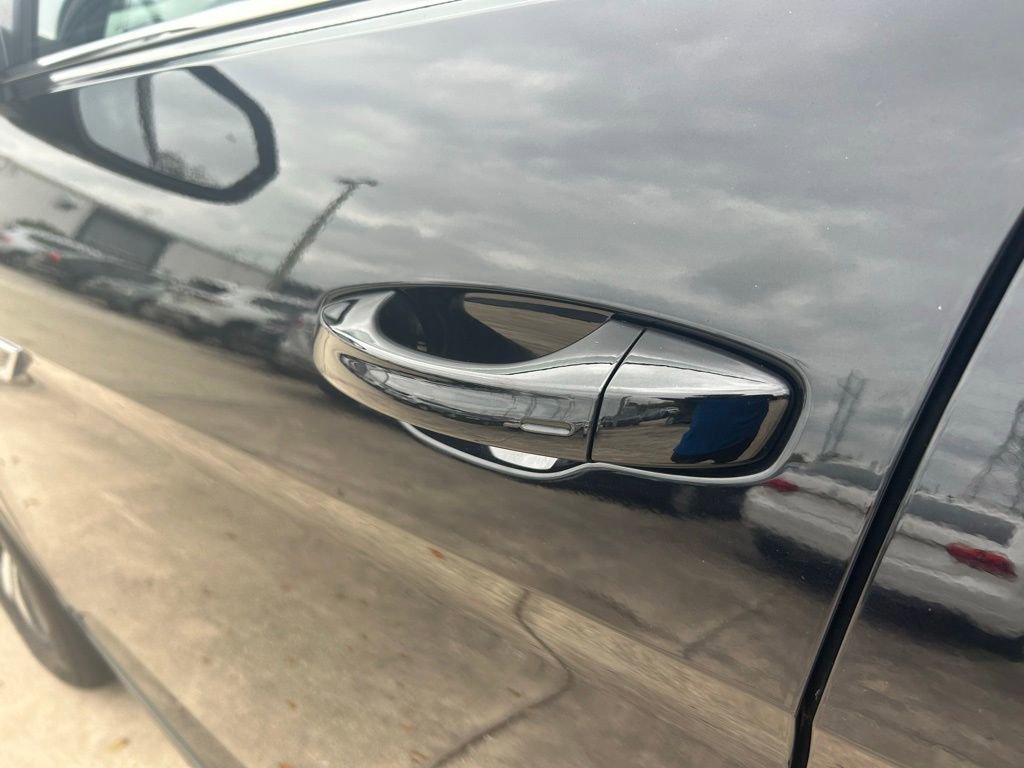 Certified 2024 Volkswagen Atlas Cross Sport SE image 27