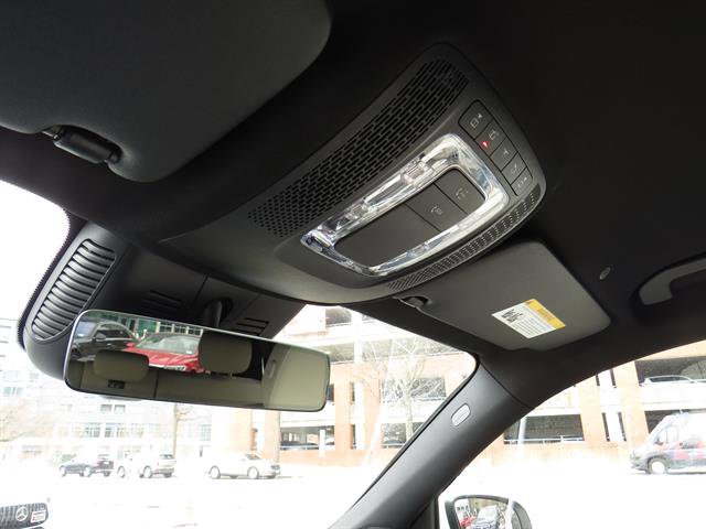 Used 2025 Mercedes-Benz GLB 250 4MATIC image 17