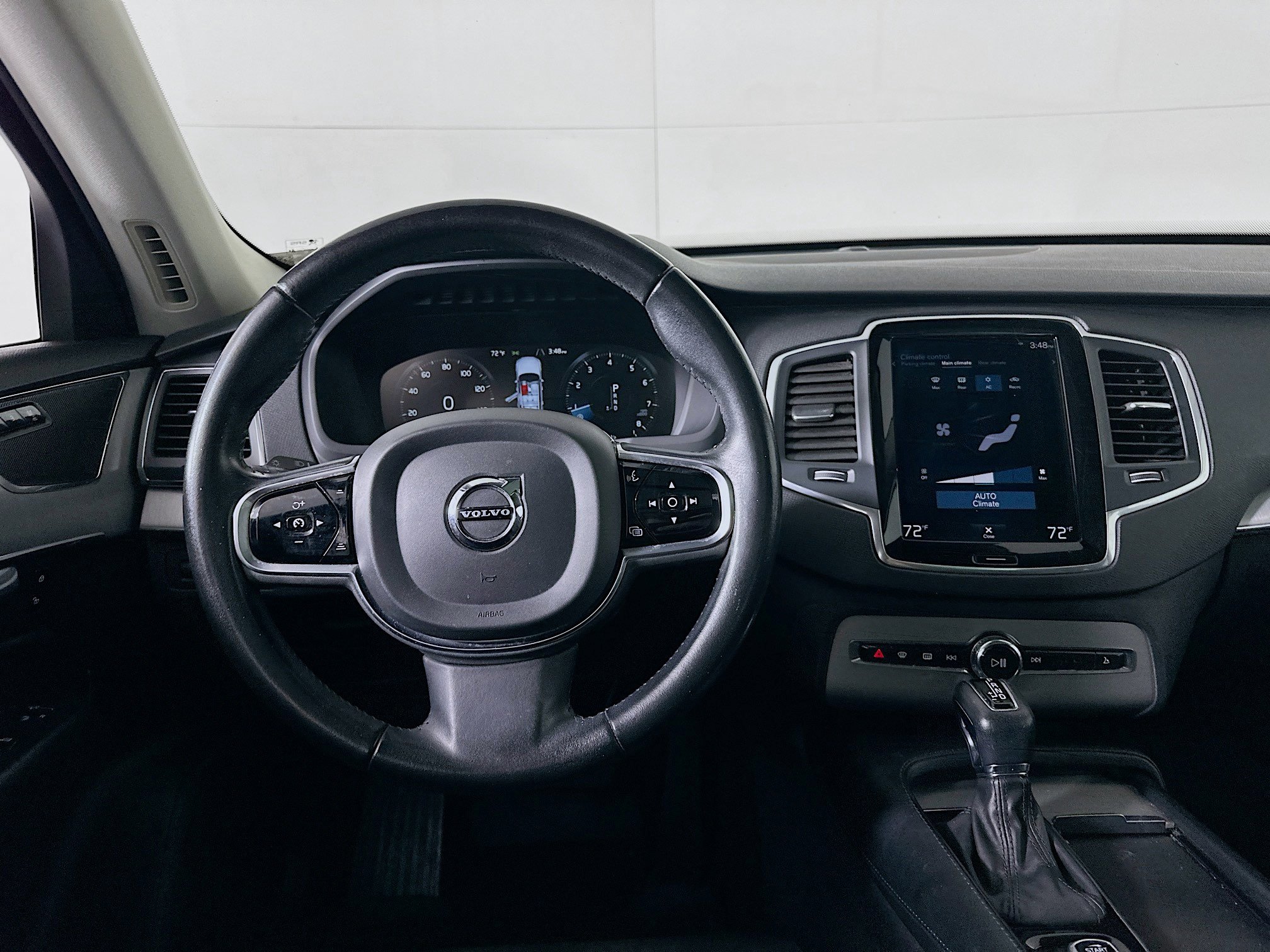 Used 2021 Volvo XC90 T5 Momentum w/ Protection Package Premier image 16