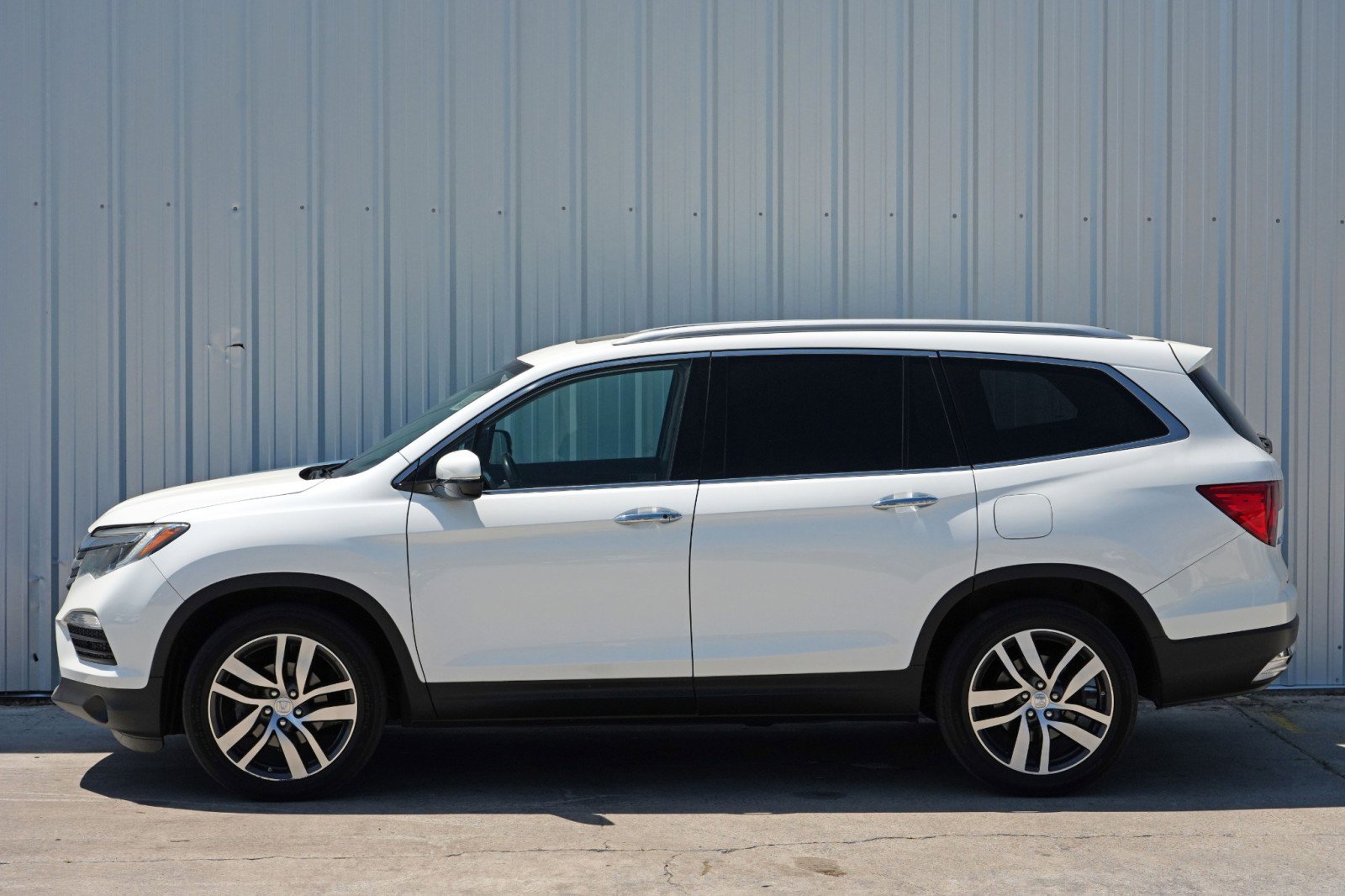 Used 2016 Honda Pilot Touring image 46
